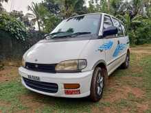 Nissan Serena 1992 Van