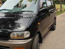 Nissan Serena 1993 Van