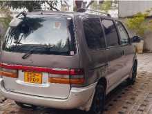 Nissan Serena 1993 Van