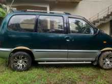 Nissan Serena 1995 Van