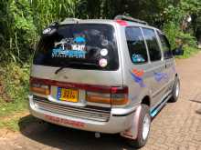 Nissan Serena 1999 Van