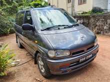 Nissan Serena 1999 Van