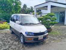 Nissan Serena 2000 Van