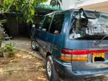 Nissan Serena 2000 Van