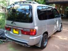 Nissan Serena 2003 Van