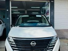 Nissan Serena 2025 Van