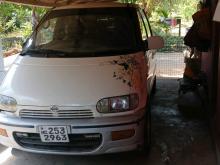 Nissan Serena 1992 Van