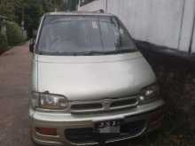 Nissan Serena 1992 Van