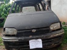Nissan Serena 1992 Van