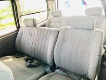 https://riyasewana.com/uploads/nissan-serena-2581707543.jpg