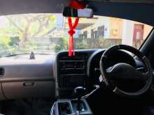 https://riyasewana.com/uploads/nissan-serena-28135120555.jpg