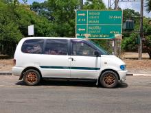Nissan Serena 2004 Van