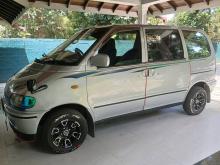 Nissan Serena 2004 Van