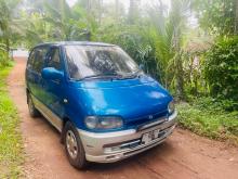 Nissan Serena 1992 Van