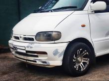 Nissan Serena 1997 Van