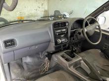 https://riyasewana.com/uploads/nissan-serena-714495624022.jpg