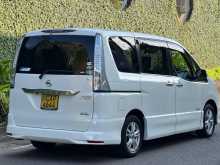https://riyasewana.com/uploads/nissan-serena-highway-17230424453.jpg