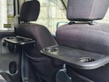 https://riyasewana.com/uploads/nissan-serena-highway-261601596406.jpg