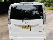 https://riyasewana.com/uploads/nissan-serena-highway-52105022932.jpg