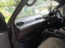 https://riyasewana.com/uploads/nissan-serena-vx-2910385917915.jpg