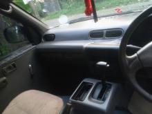 https://riyasewana.com/uploads/nissan-serena-vx-3019573817865.jpg