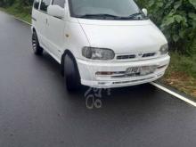 Nissan Serena 2006 Van