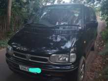 Nissan Serena 1993 Van