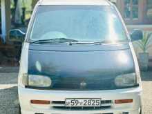 Nissan Serena 1997 Van