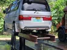 Nissan Serena 2003 Van