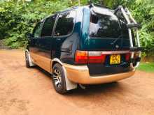 Nissan Serena 2004 Van