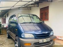 Nissan Serena 2000 Van