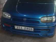 Nissan Serina 1993 Van