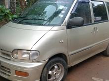 Nissan Serena 1993 Van
