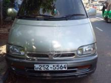 Nissan Serena 1997 Van