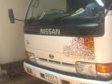 Nissan Singal Wheel 2001 Lorry