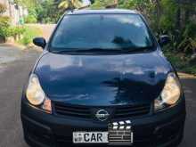 Nissan Station Wagan 2013 Car