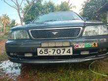 Nissan SU14 Bluebird 1999 Car