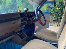 https://riyasewana.com/uploads/nissan-sunny-131108164403.jpg