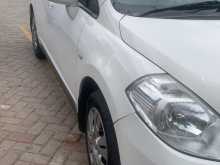 https://riyasewana.com/uploads/nissan-tiida-2007-2512111312231.jpg
