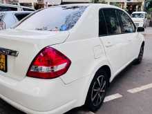 Nissan Tiida 2008 Car
