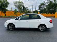 Nissan Tiida 2008 Car
