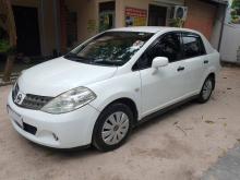 Nissan Tiida Japan 2010 Car