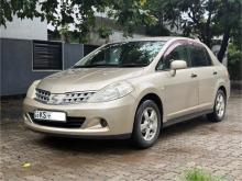 Nissan Tiida Latio 2010 Car