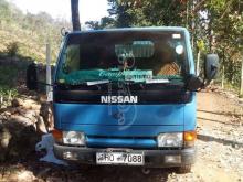 Nissan Tipper 2003 Lorry