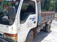 Nissan Tipper 1999 Lorry