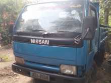 Nissan Tipper 1993 Lorry