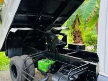 https://riyasewana.com/uploads/nissan-tipper-1996-2720050712324.jpg