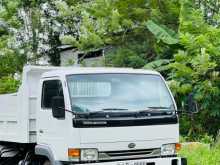 https://riyasewana.com/uploads/nissan-tipper-1996-2720050712732.jpg