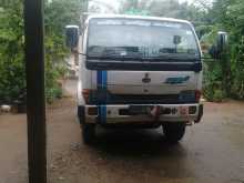 Nissan Tipper 1998 Lorry