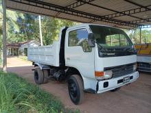 Nissan Tipper 1996 Lorry